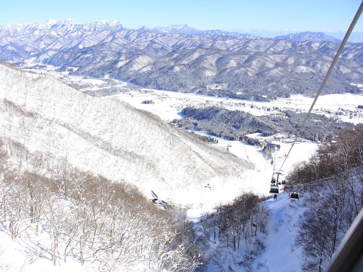 ホテル サンライズタンネ 小谷村 エクステリア 写真